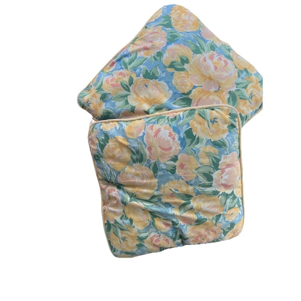 Croscill Discontinued ‎ 18"x18"yellow flower Floral Throw Pillow Cottagecore